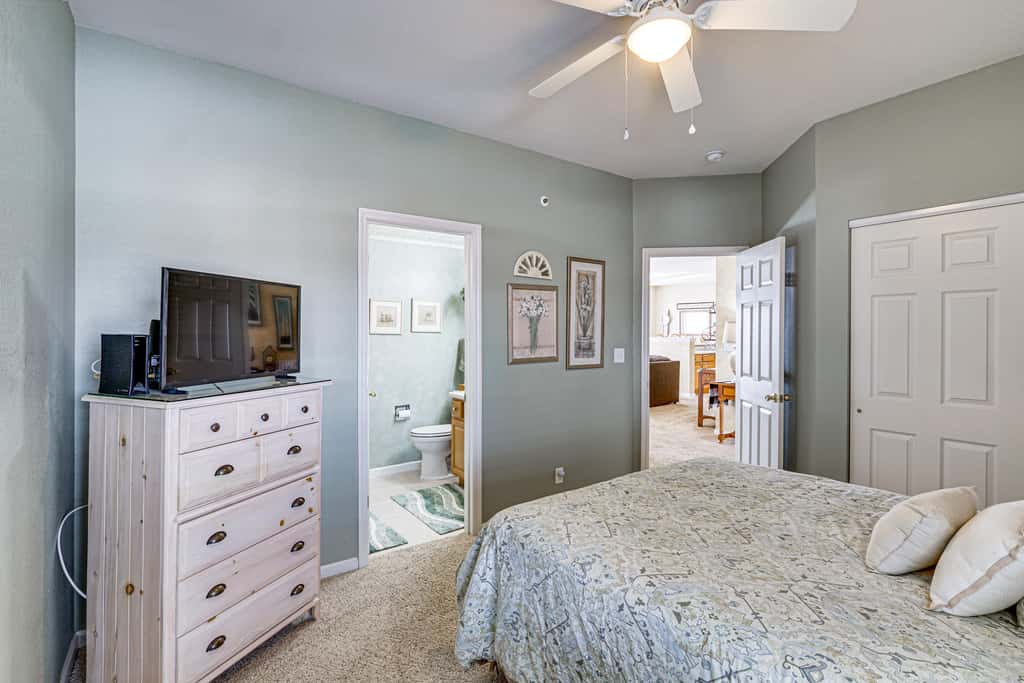 Lake View + Pool Access: Waterfront Ozark Escape!