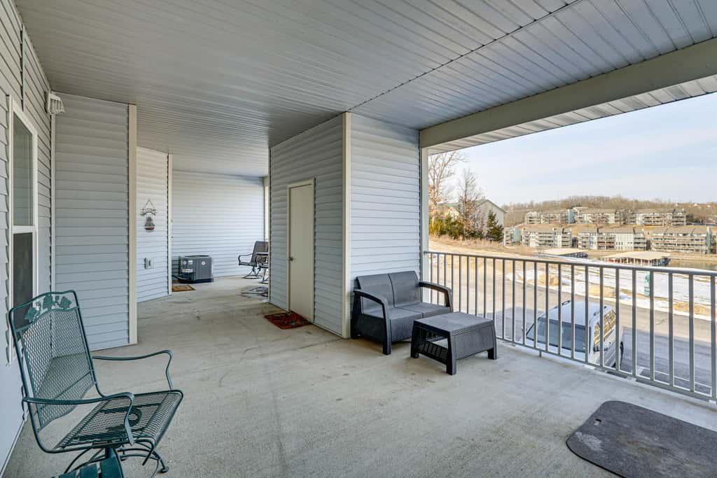 Lake View + Pool Access: Waterfront Ozark Escape!
