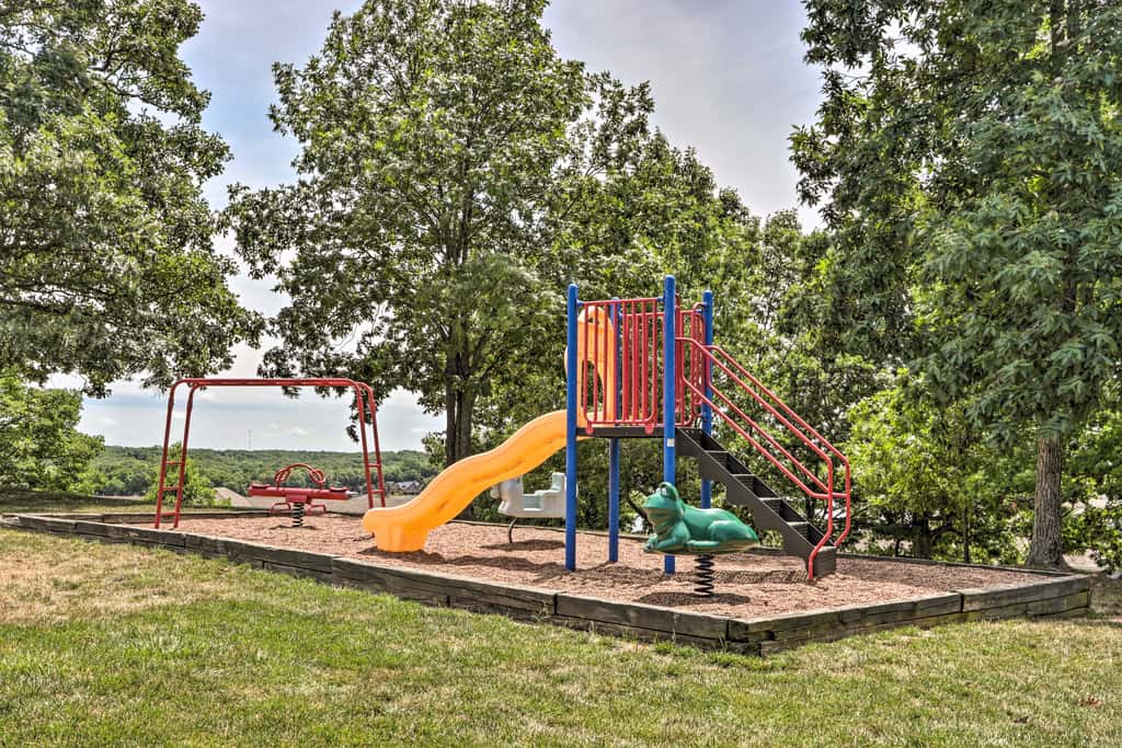 Lake View + Pool Access: Waterfront Ozark Escape!