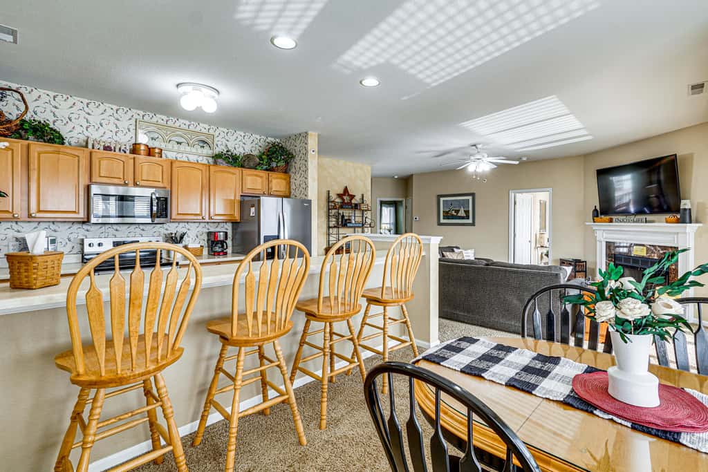 Lake View + Pool Access: Waterfront Ozark Escape!