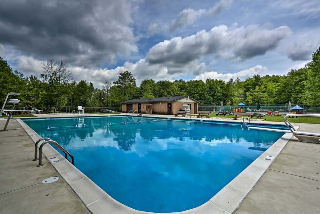 Creekside Arrowhead Lake House w/ Dock & Canoe!