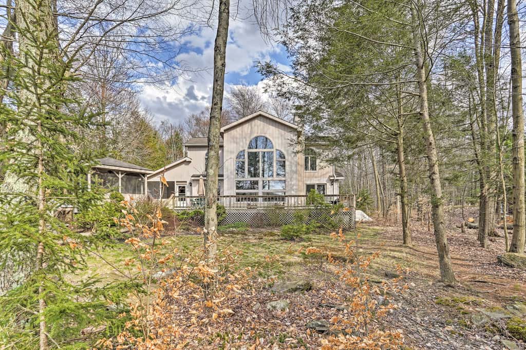 Pocono Lake Paradise w/ Private Beach & Dock!