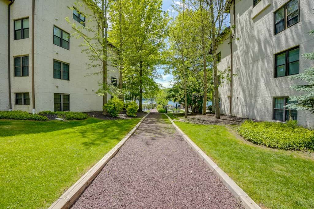 Lake Harmony Condo < 1 Mi to Big Boulder Mountain!