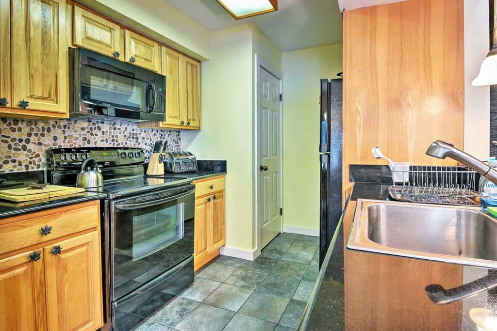 Lake Harmony Condo < 1 Mi to Big Boulder Mountain!