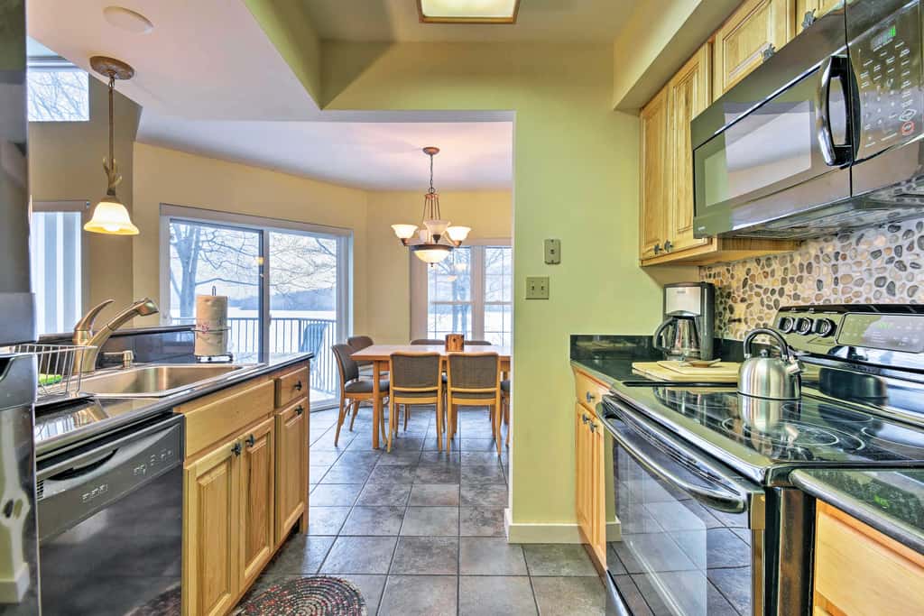 Lake Harmony Condo < 1 Mi to Big Boulder Mountain!
