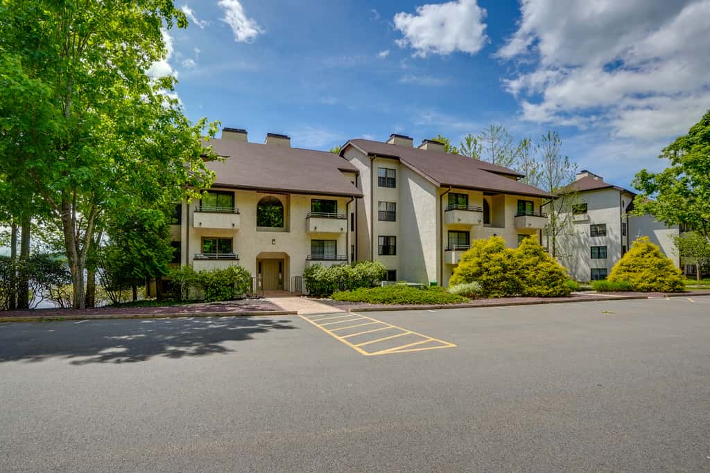 Lake Harmony Condo < 1 Mi to Big Boulder Mountain!