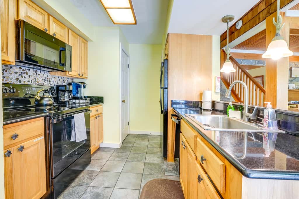Lake Harmony Condo < 1 Mi to Big Boulder Mountain!