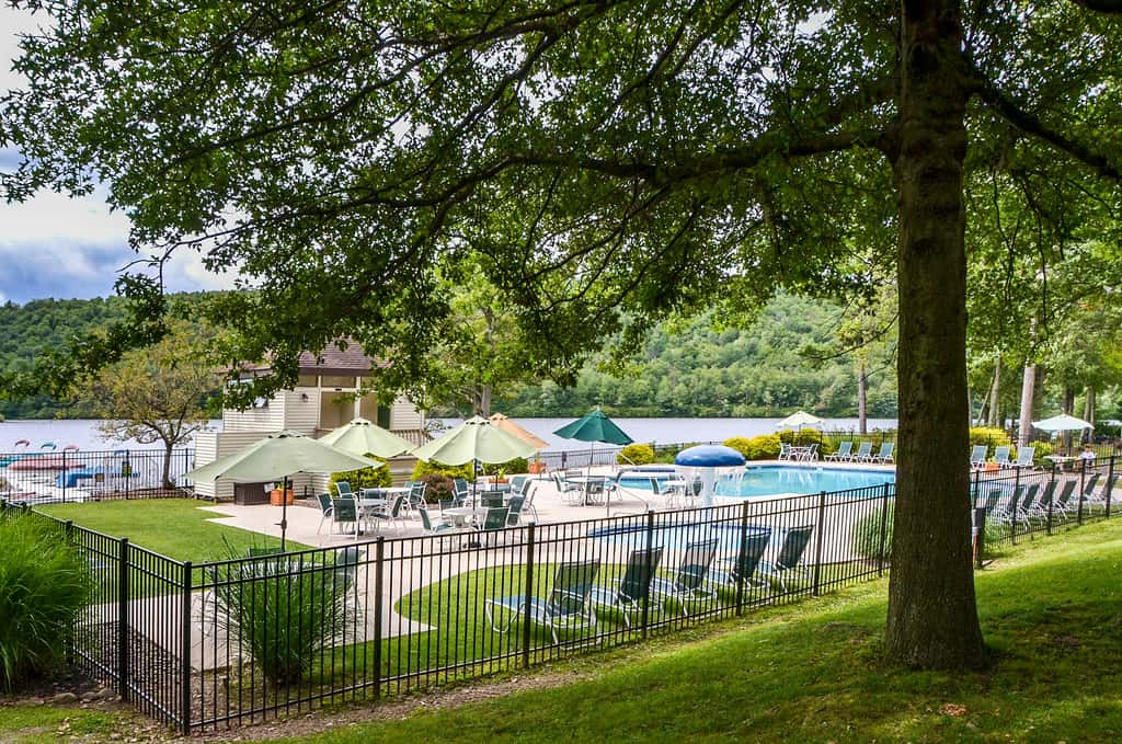 1 Mi to Big Boulder: Lakefront Unit w/ Pool Access