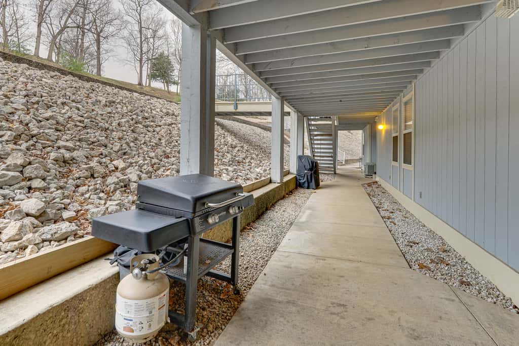 Lakefront Village of Four Seasons Gem w/ Balcony!