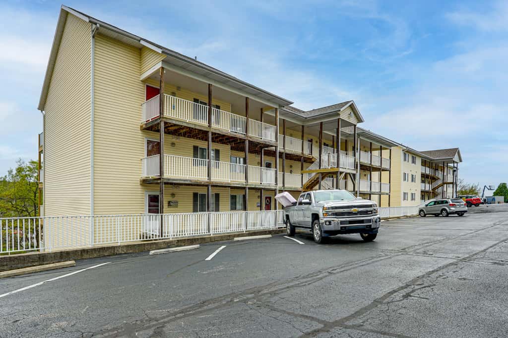 Beach, Boat Slip, Views! Lake of the Ozarks Condo