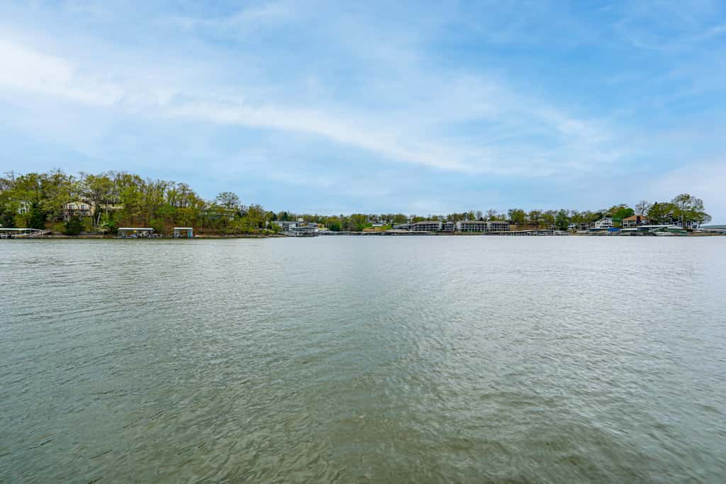 Beach, Boat Slip, Views! Lake of the Ozarks Condo