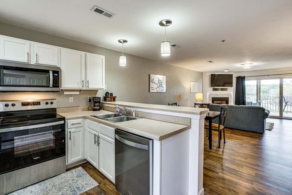 Beach, Boat Slip, Views! Lake of the Ozarks Condo