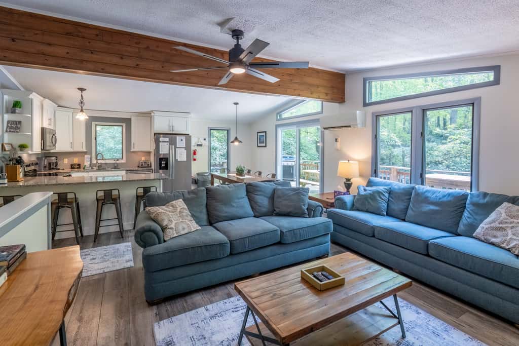 Lake Harmony Estates Home | Fire Pit | Game Room