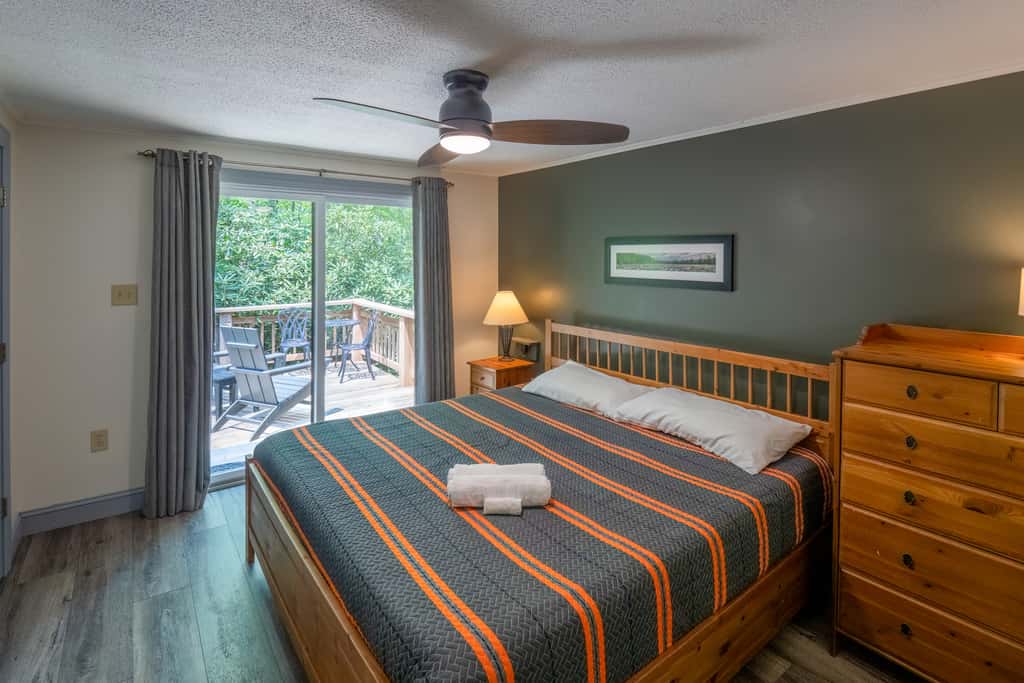 Lake Harmony Estates Home | Fire Pit | Game Room