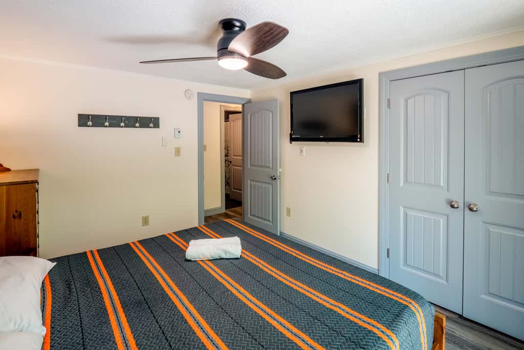 Lake Harmony Estates Home | Fire Pit | Game Room