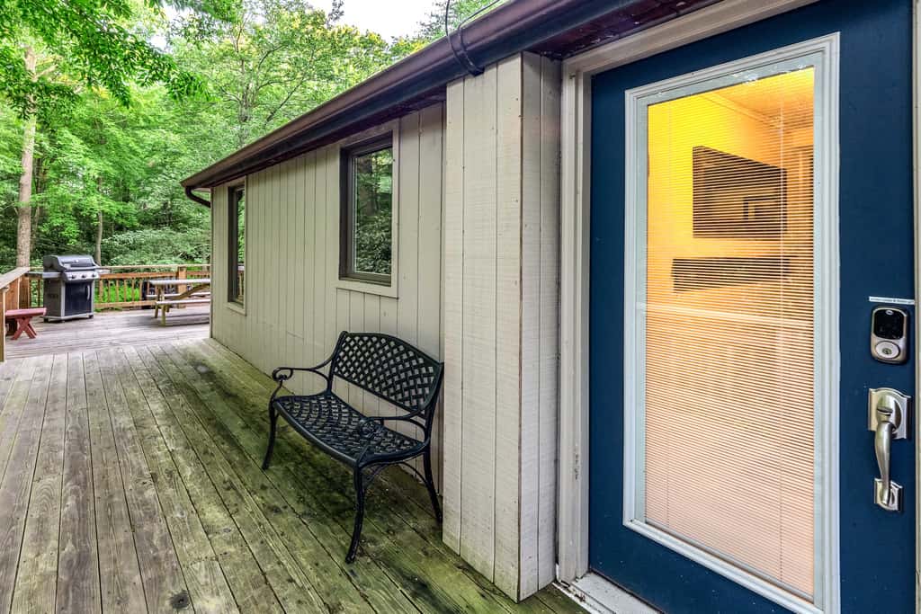 Lake Harmony Estates Home | Fire Pit | Game Room