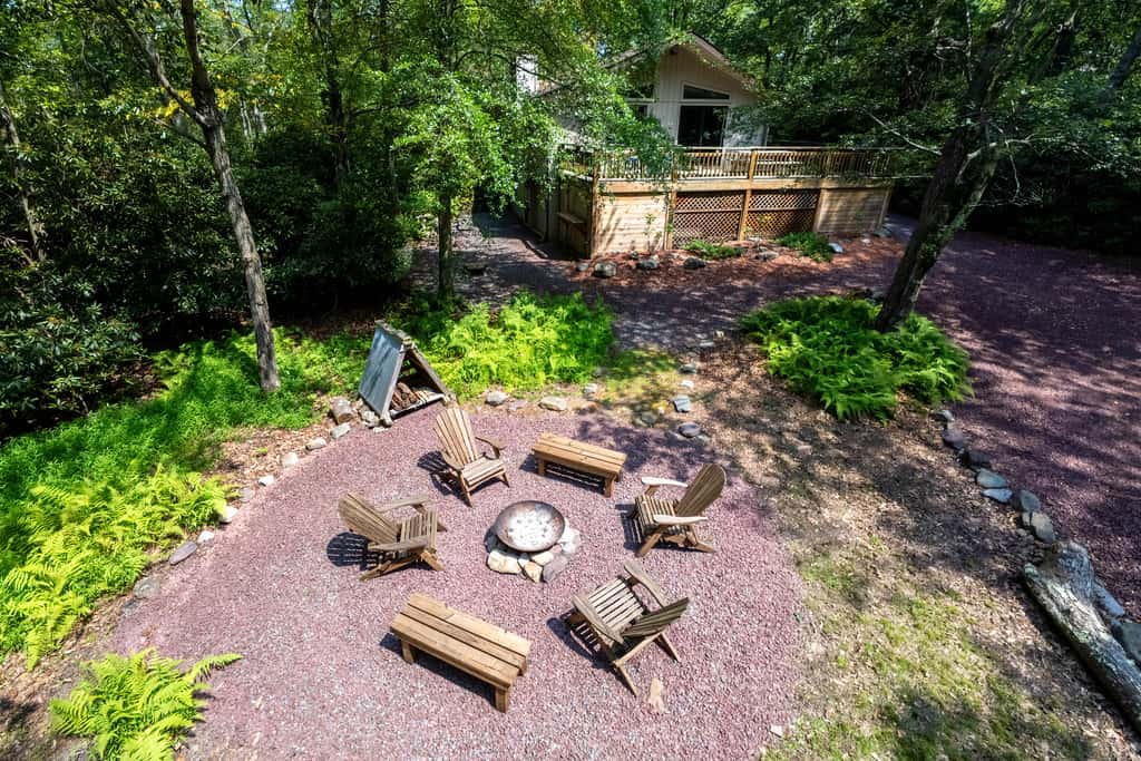 Lake Harmony Estates Home | Fire Pit | Game Room