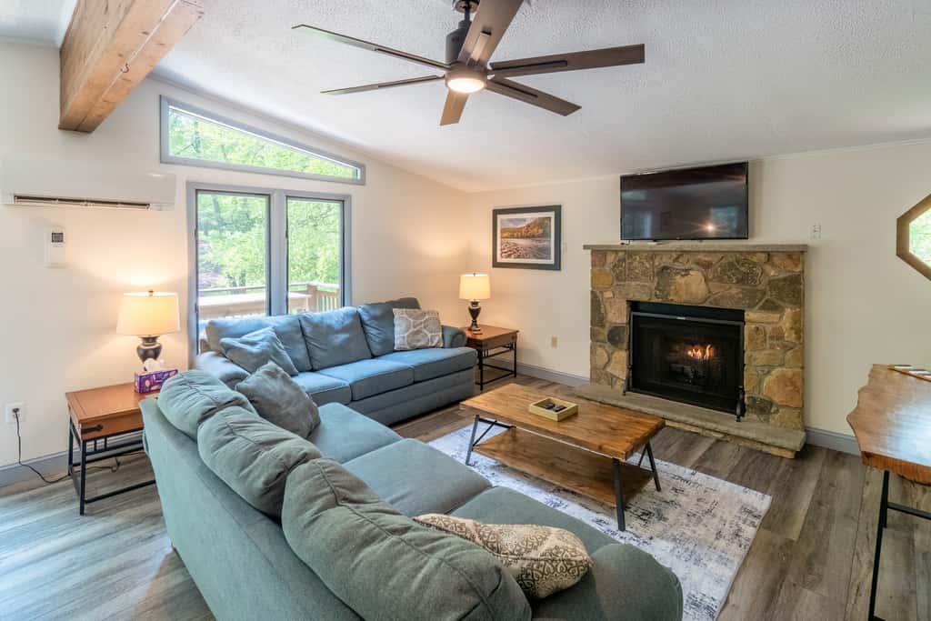 Lake Harmony Estates Home | Fire Pit | Game Room