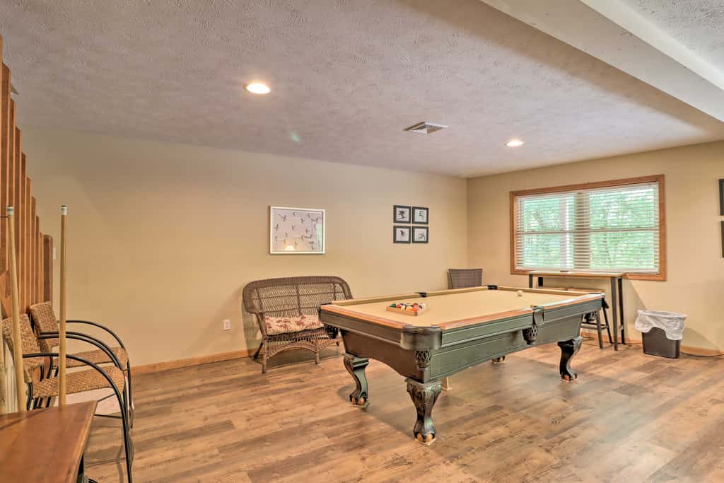 Deck, Hot Tub & Game Room: Lake Harmony Home