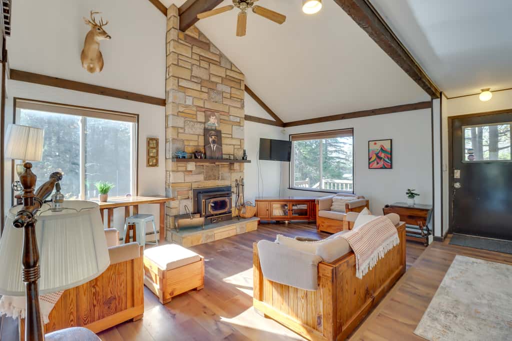 Near Skiing: Lakefront Gem w/ Kayaks in Long Pond