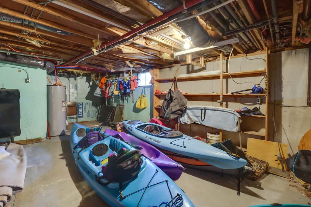 Near Skiing: Lakefront Gem w/ Kayaks in Long Pond