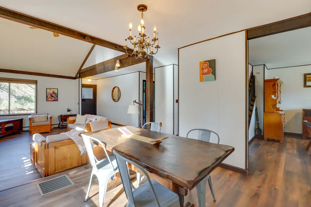 Near Skiing: Lakefront Gem w/ Kayaks in Long Pond