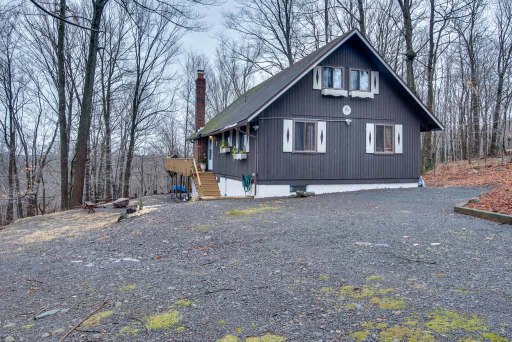 Fire Pit + Community Perks: Gouldsboro Cabin!