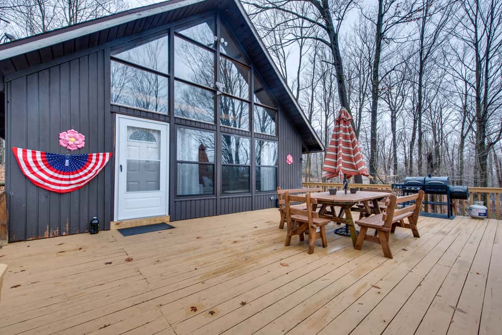 Fire Pit + Community Perks: Gouldsboro Cabin!