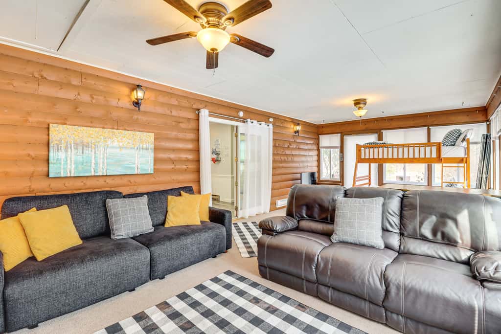 Hike + Ski: Log Cabin in East Stroudsburg!
