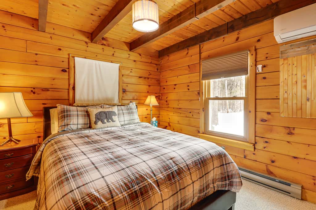Hike + Ski: Log Cabin in East Stroudsburg!