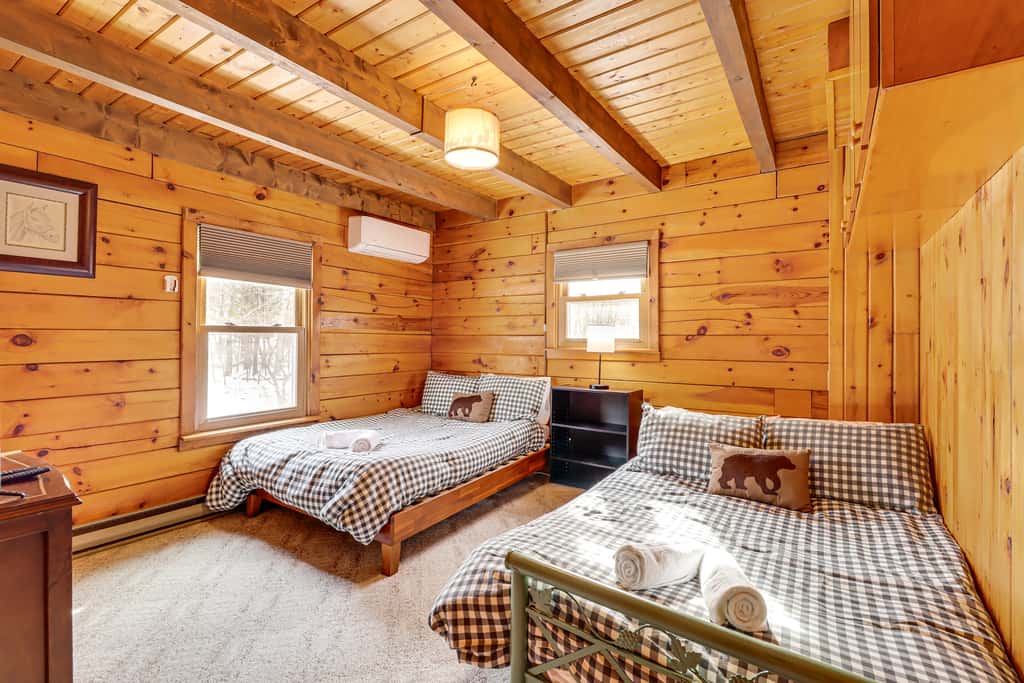 Hike + Ski: Log Cabin in East Stroudsburg!