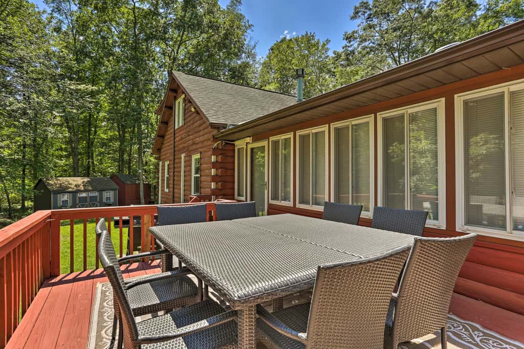 Hike + Ski: Log Cabin in East Stroudsburg!