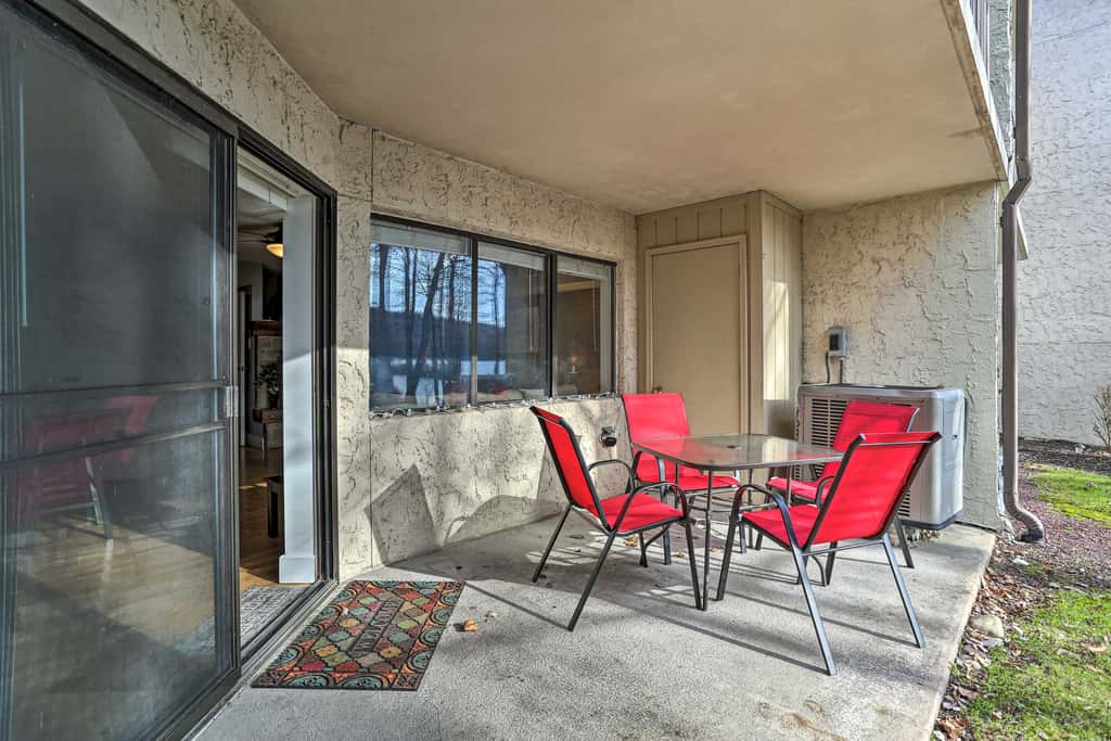 On Big Boulder Lake: Condo w/ Community Pools!