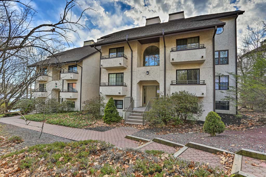 On Big Boulder Lake: Condo w/ Community Pools!
