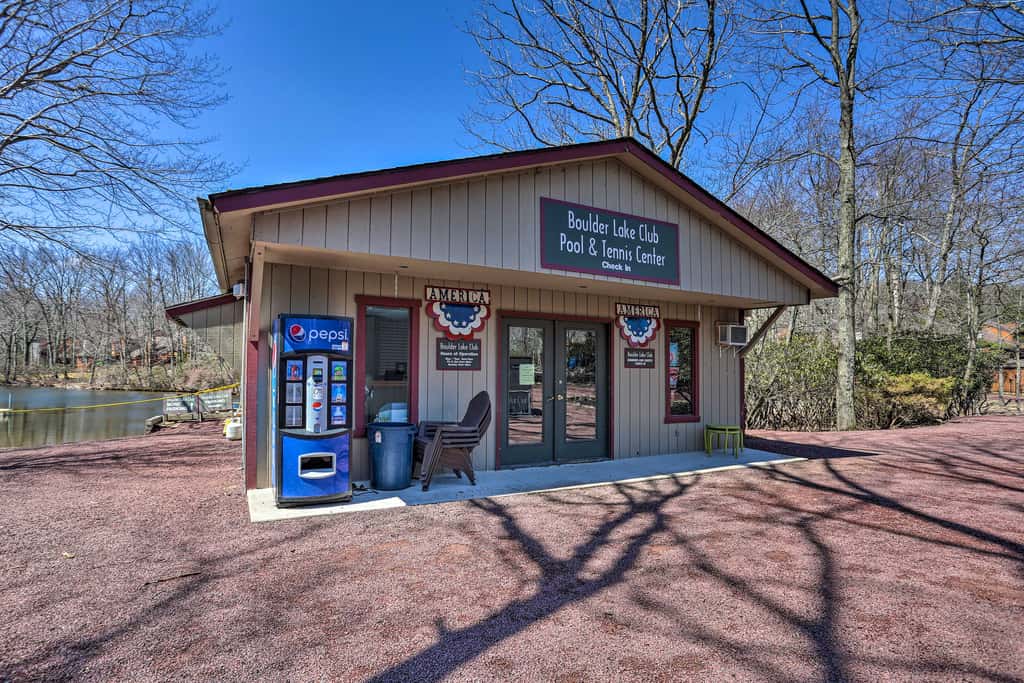 On Big Boulder Lake: Condo w/ Community Pools!