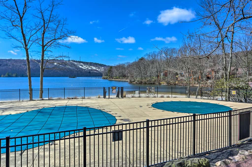 On Big Boulder Lake: Condo w/ Community Pools!