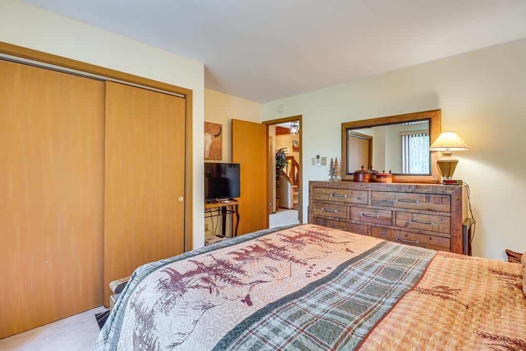 Walk to Dining! Townhome 1 Mi to Big Boulder Mtn