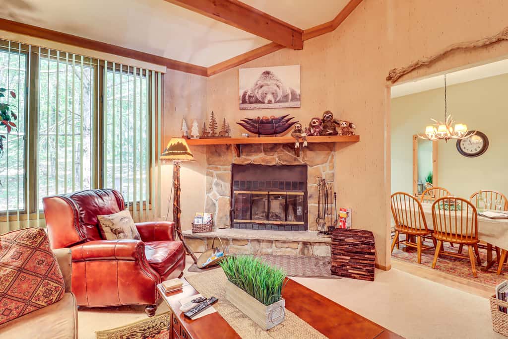 Walk to Dining! Townhome 1 Mi to Big Boulder Mtn