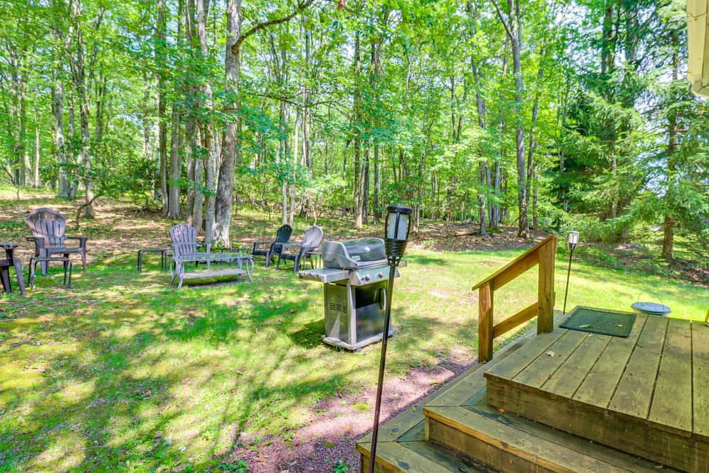 Walk to Dining! Townhome 1 Mi to Big Boulder Mtn