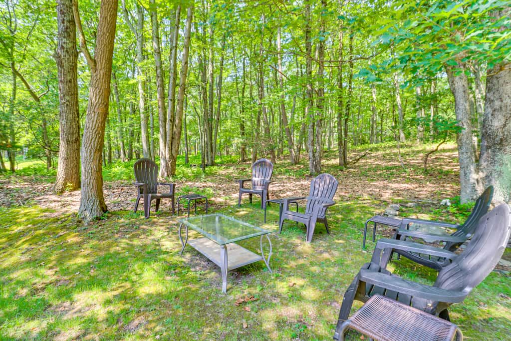 Walk to Dining! Townhome 1 Mi to Big Boulder Mtn