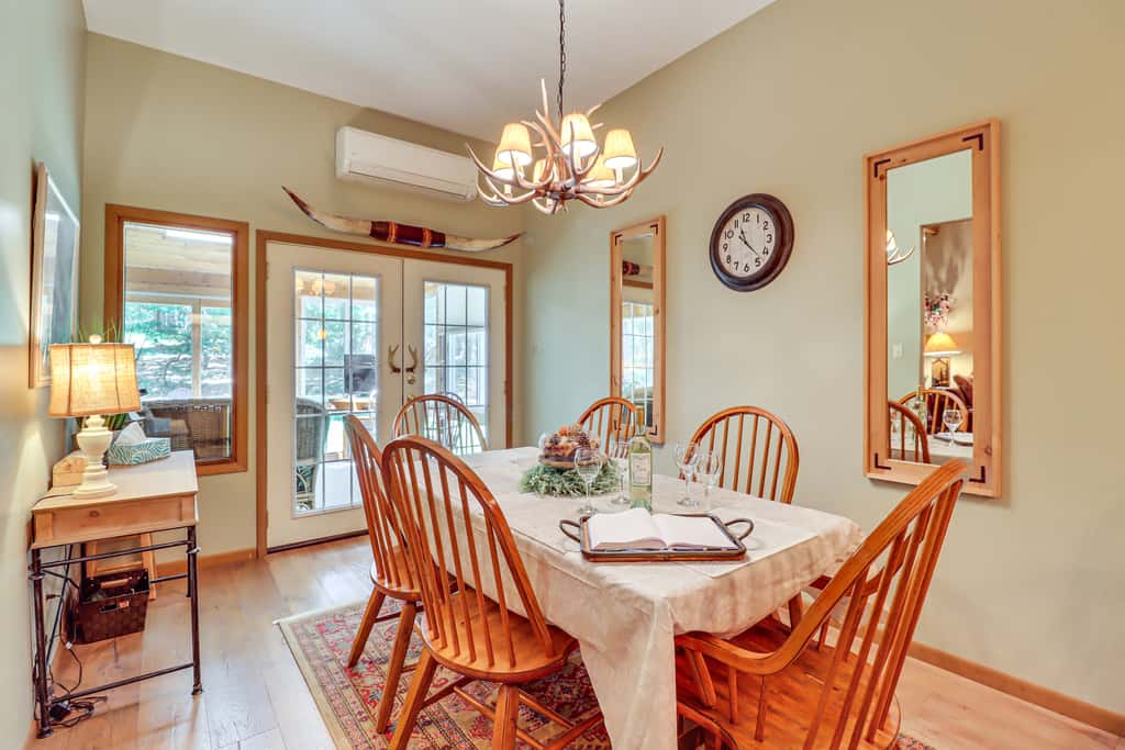 Walk to Dining! Townhome 1 Mi to Big Boulder Mtn