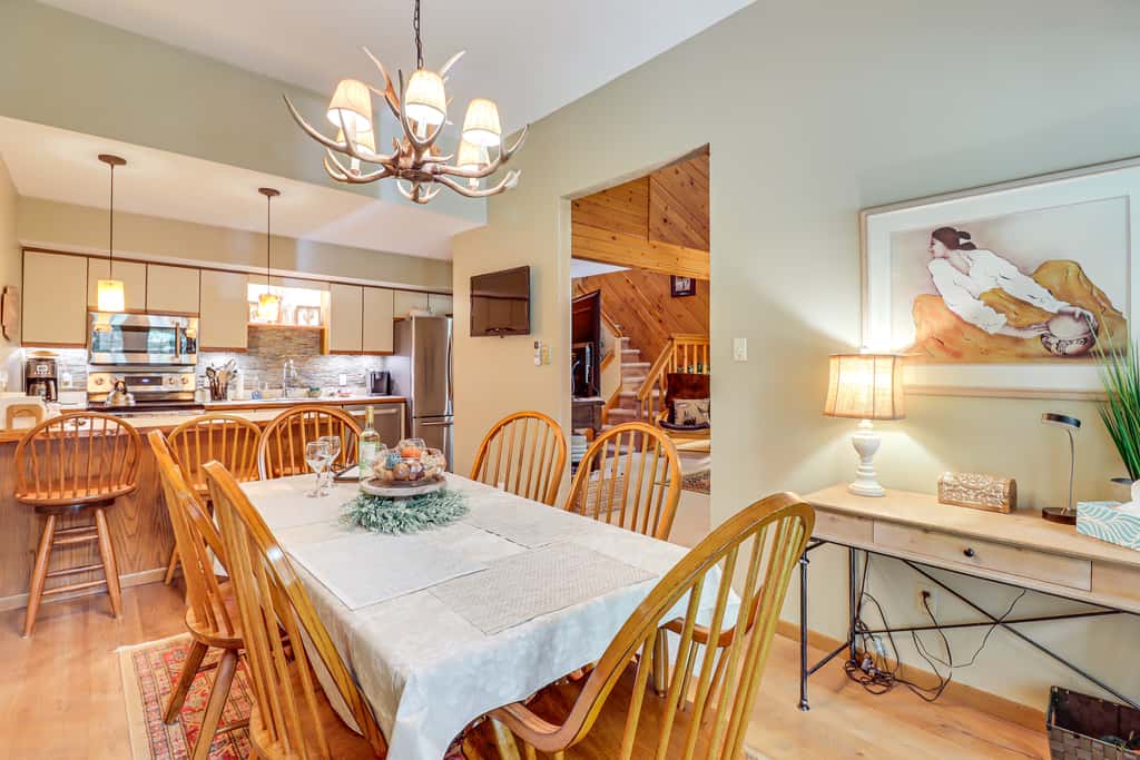 Walk to Dining! Townhome 1 Mi to Big Boulder Mtn