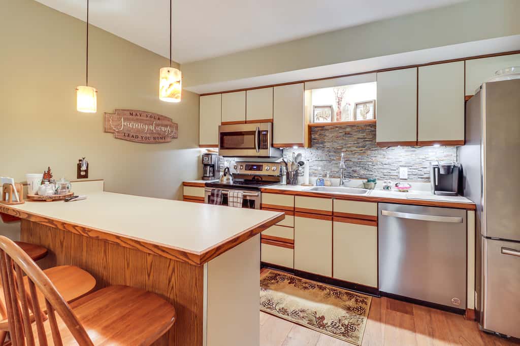 Walk to Dining! Townhome 1 Mi to Big Boulder Mtn