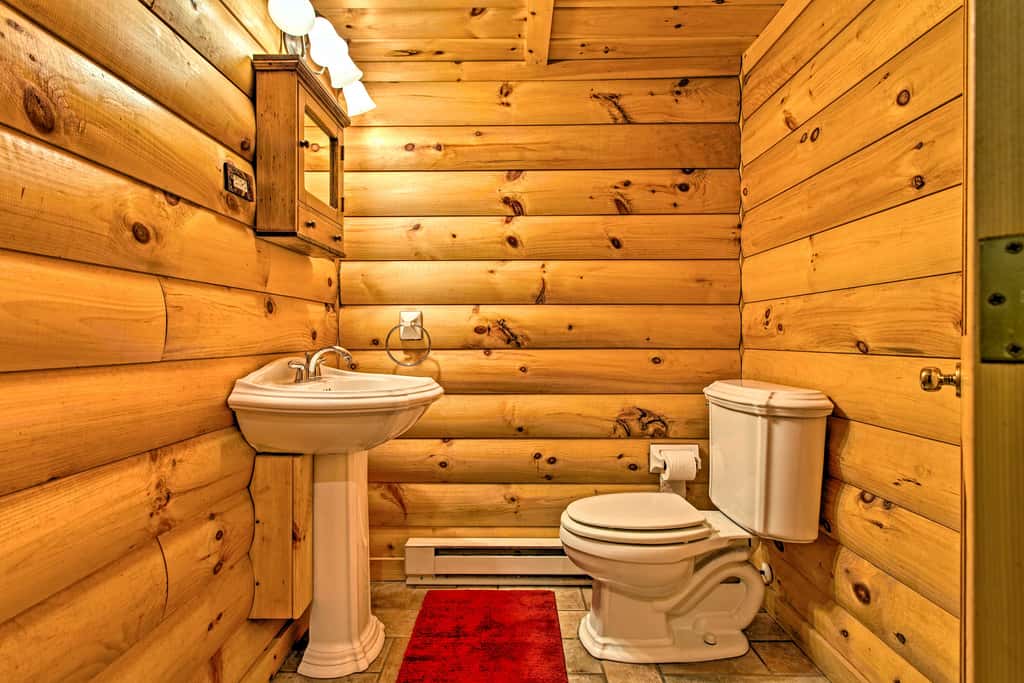 Fire Pit & Hot Tub: Poconos Family Cabin!