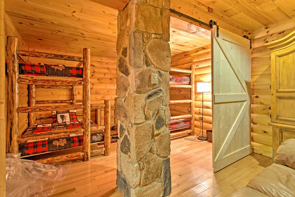 Fire Pit & Hot Tub: Poconos Family Cabin!