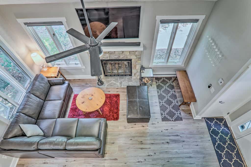 Unwind Fireside & Walk to Slopes! Poconos Getaway
