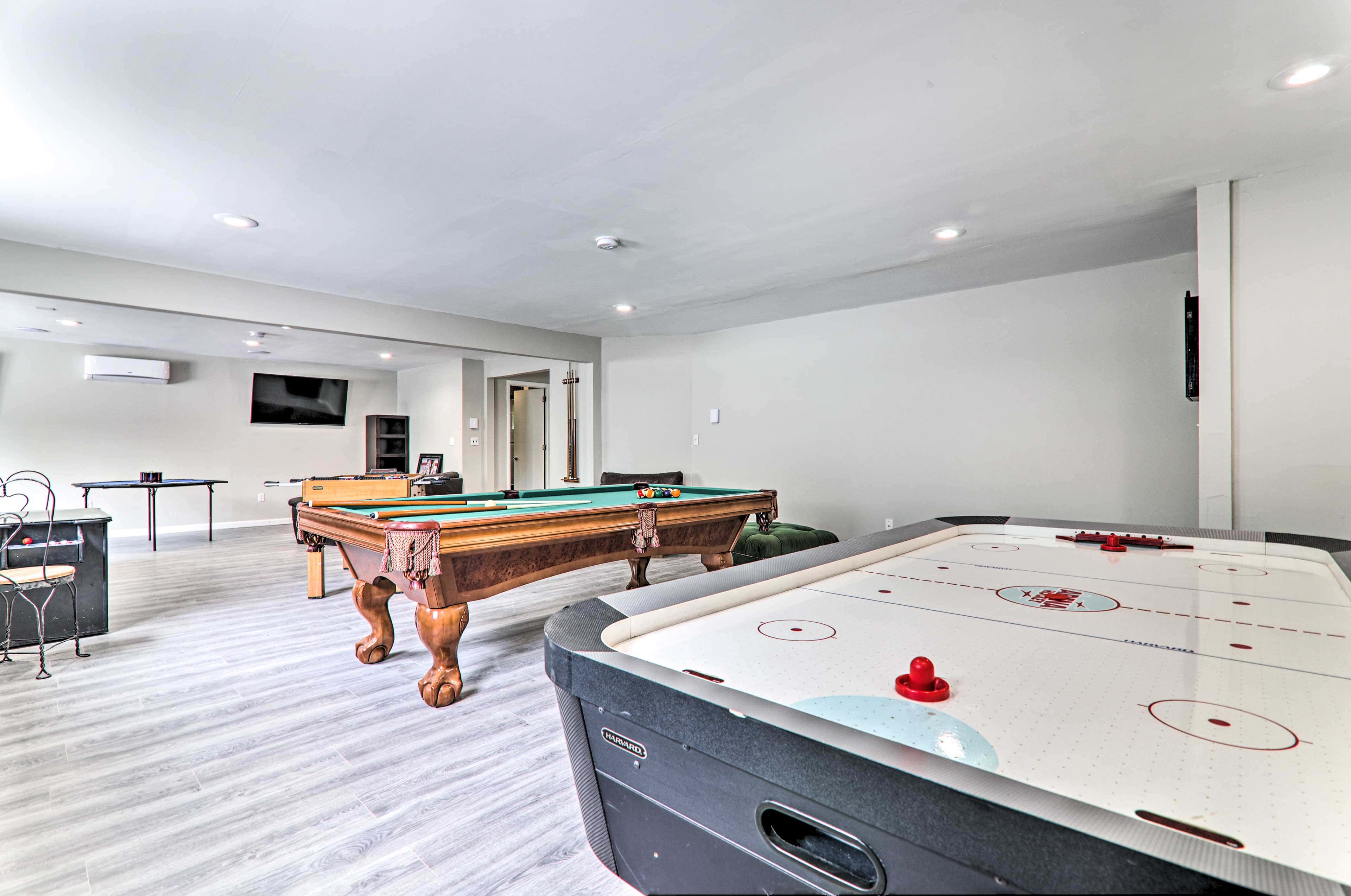 Game Room! Poconos Paradise 10 Mi to Ski Slopes