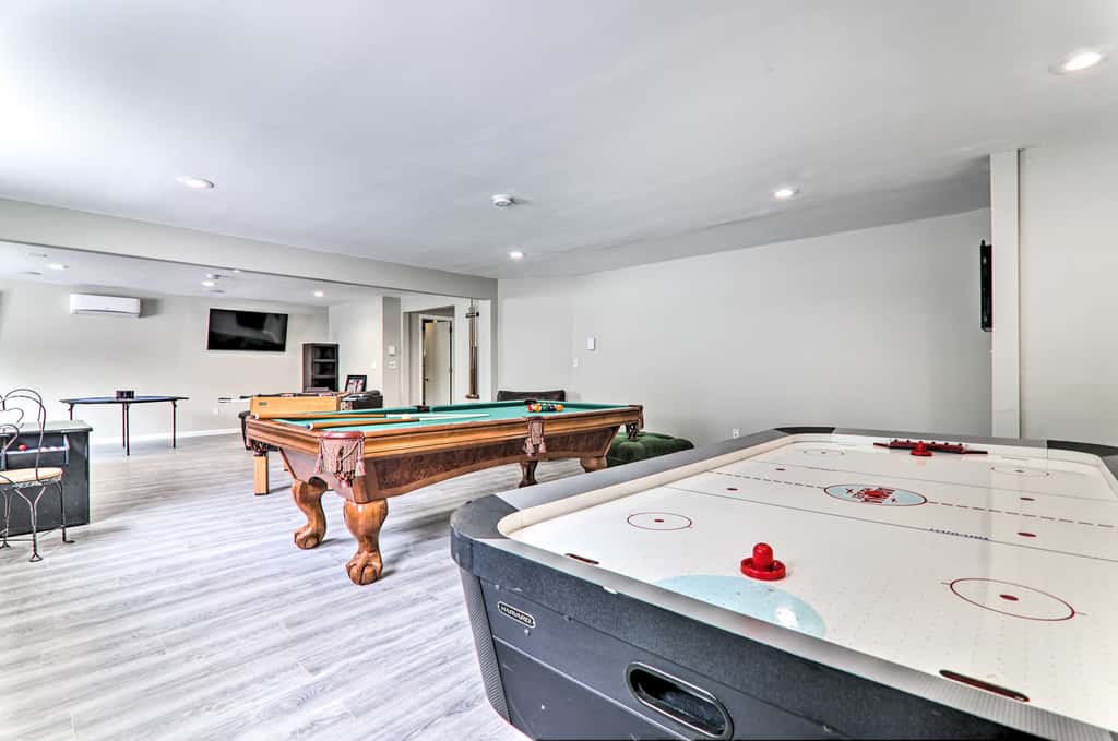 Game Room! Poconos Paradise 10 Mi to Ski Slopes