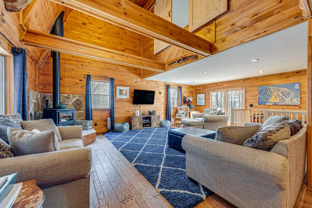 2 Mi to Elk Mountain: Poconos Escape on 11 Acres!