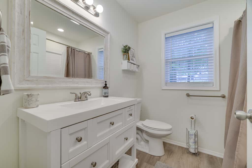 7 Mi to Camelback Mtn: Chic Penn Estates Home